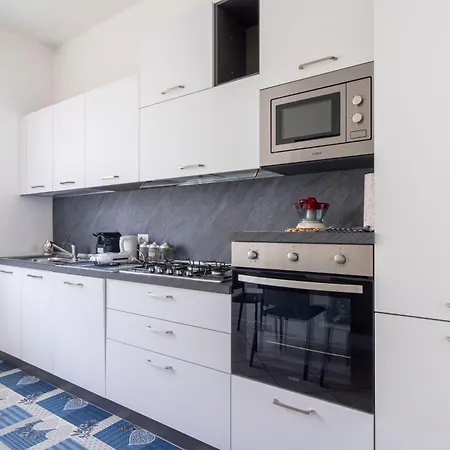 Aurora House - Balcone Vista - Parking * Rezzonico