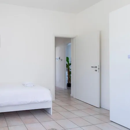 Apartamento Aurora House - Balcone Vista - Parking Rezzonico